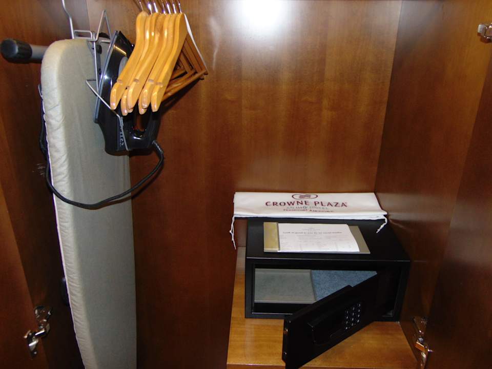 Zimmer Crowne Plaza Nairobi Airport