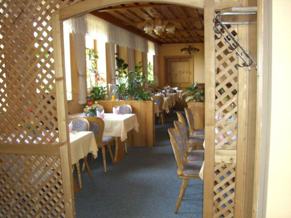 Kleiner Teil des Speiseraums Familotel Der Böhmerwald - Euer Familienhotel im Bayerischen Wald