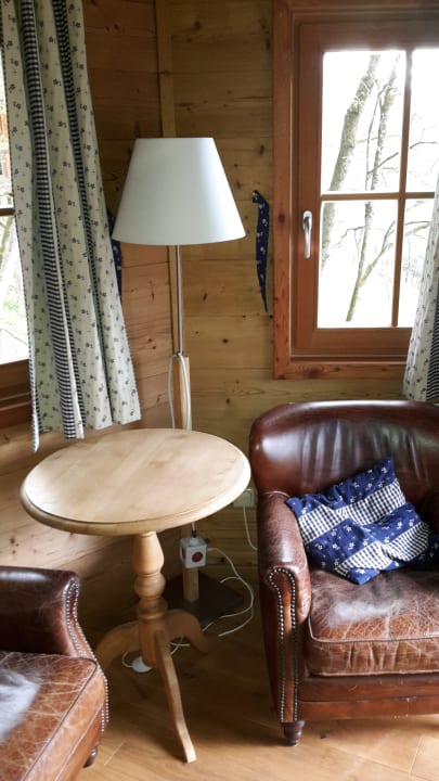 Gemütliche Sitzecke im Baumhaus Baumhaushotel Seemühle