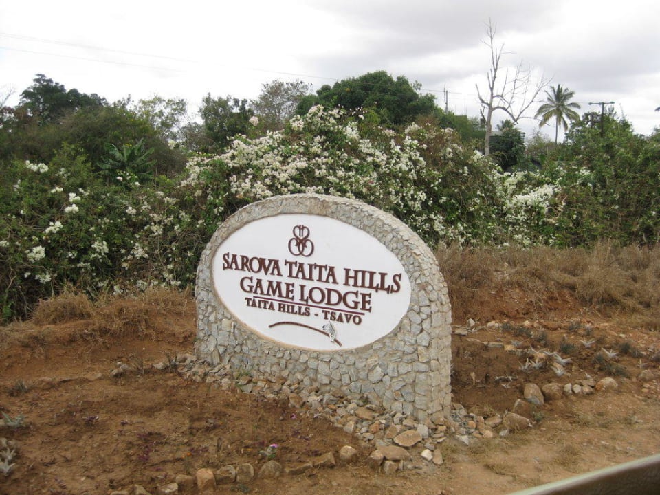 Eingang zum Nationalpark Taita Hills Safari Resort & Spa