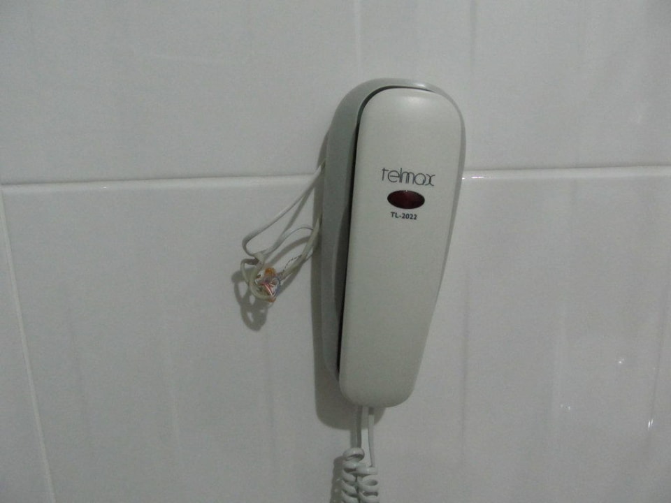 Lose Kabel im Bad MC Beach Park Resort Hotel