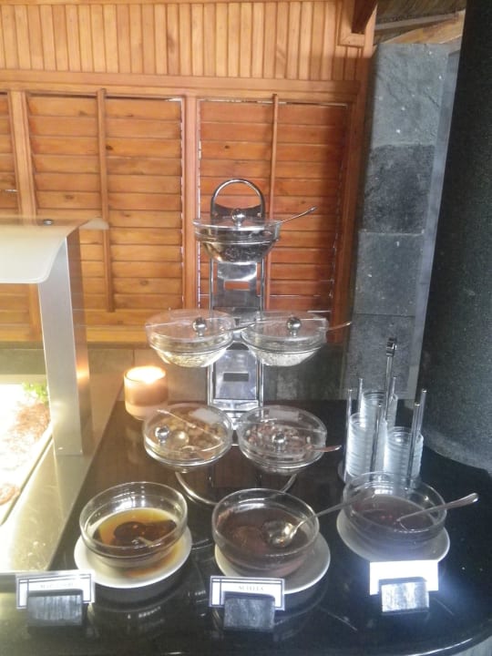 Buffet Komandoo Island Resort & Spa - Adults only