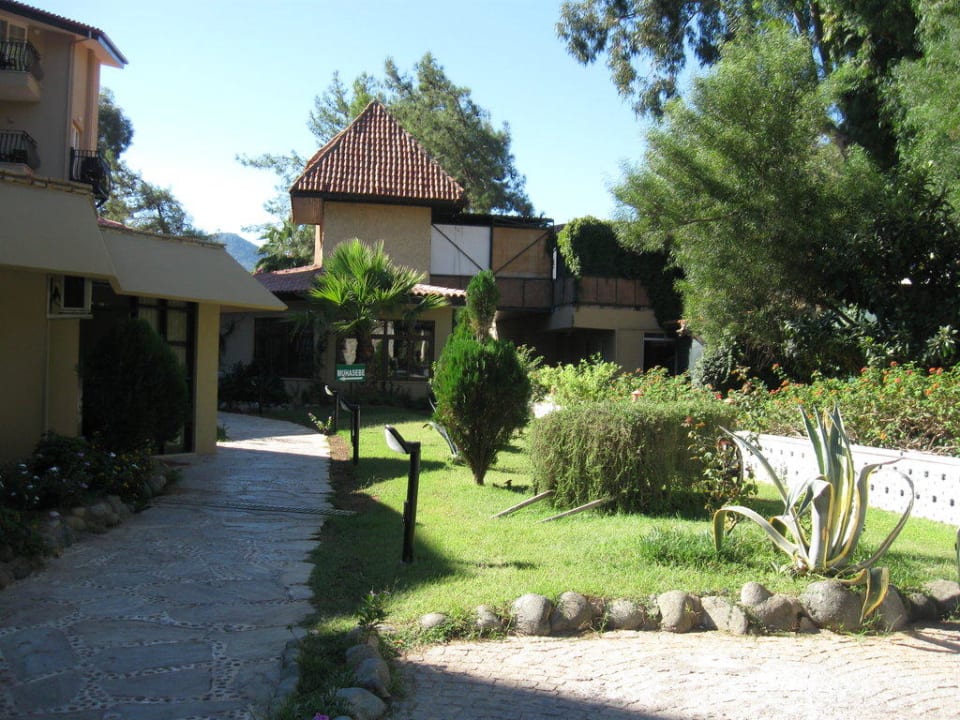 Территория отеля Grand Yazici Club Marmaris Palace