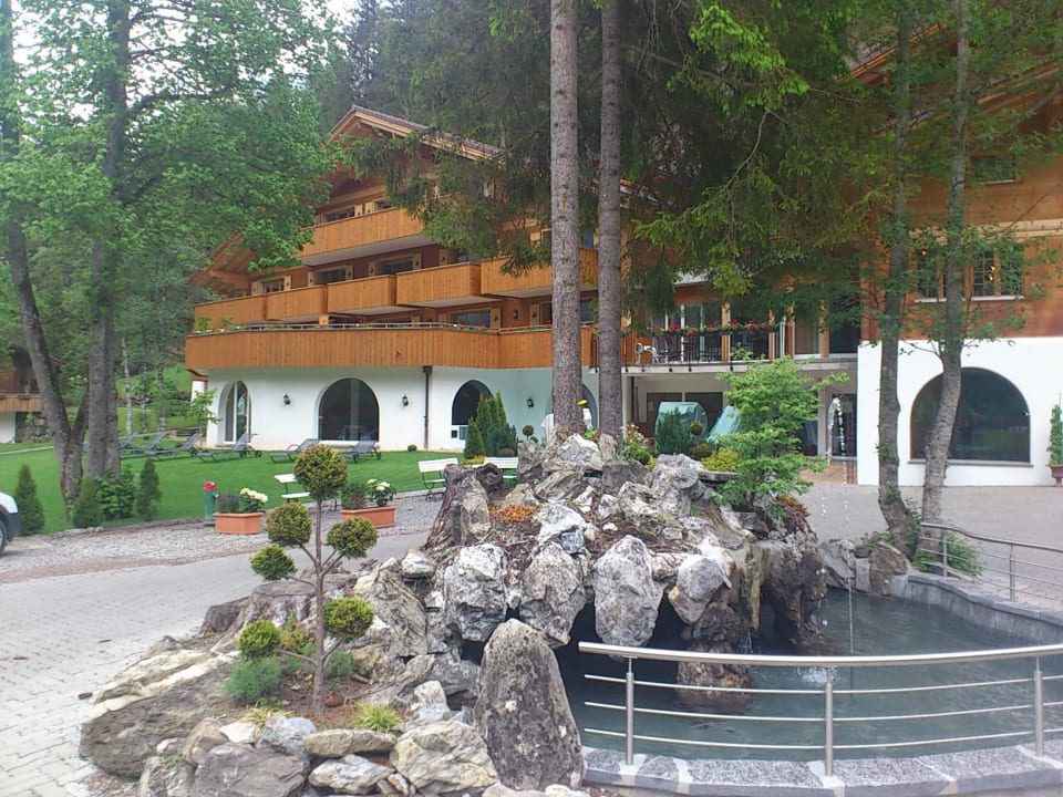 Ansicht Hotel Waldhotel Doldenhorn & Landgasthof Ruedihus
