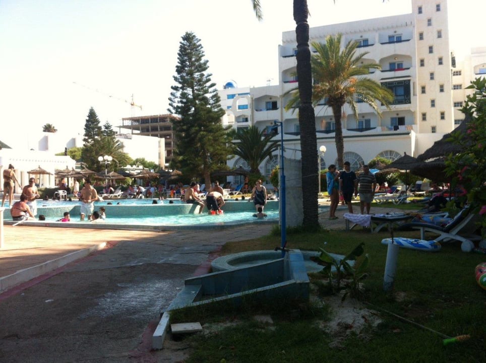 Poolbereich Hotel Jinene