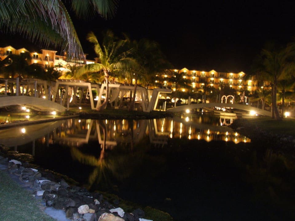Ansicht des Gartens bei Nacht Melia Las Antillas - Adults only