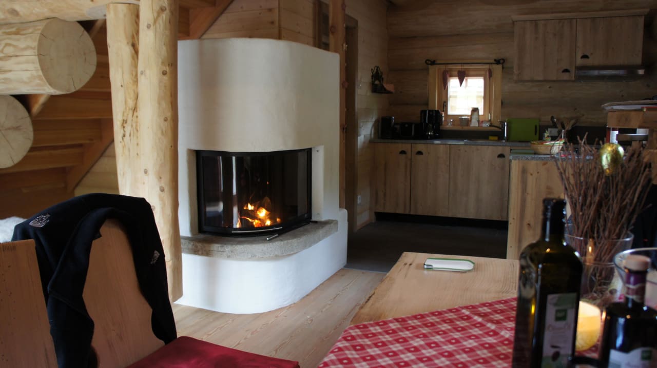 Wohnraum mit Küche Hüttendorf Maria Alm