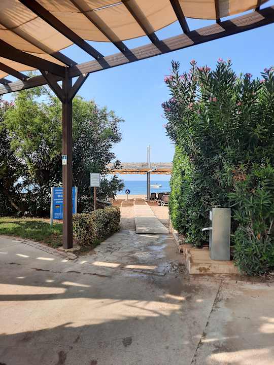 Strand Blue Waters Club