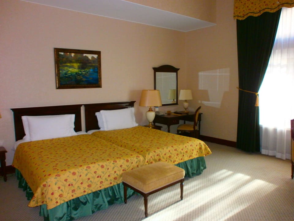 Gemütliche Betten Hotel Metropol