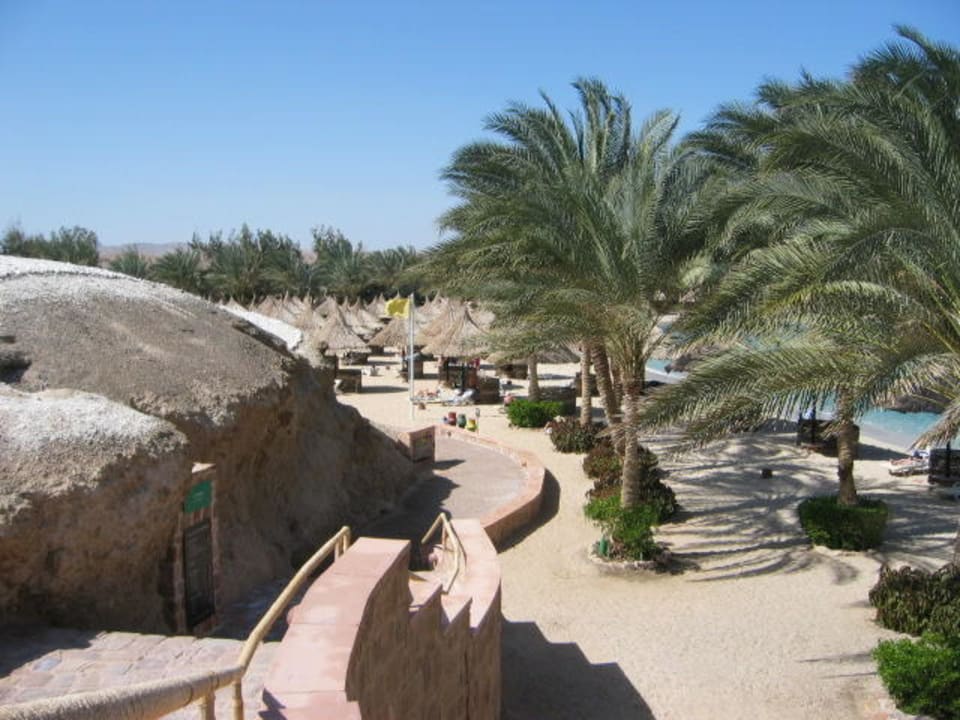 Weg zum Strand Mövenpick Resort El Quseir