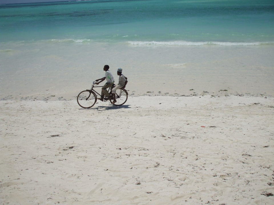 Strand Neptune Pwani Beach Resort & Spa