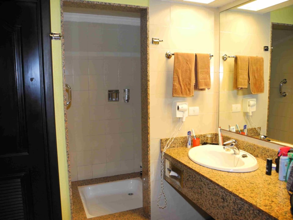 Bad Hotel Riu Tequila