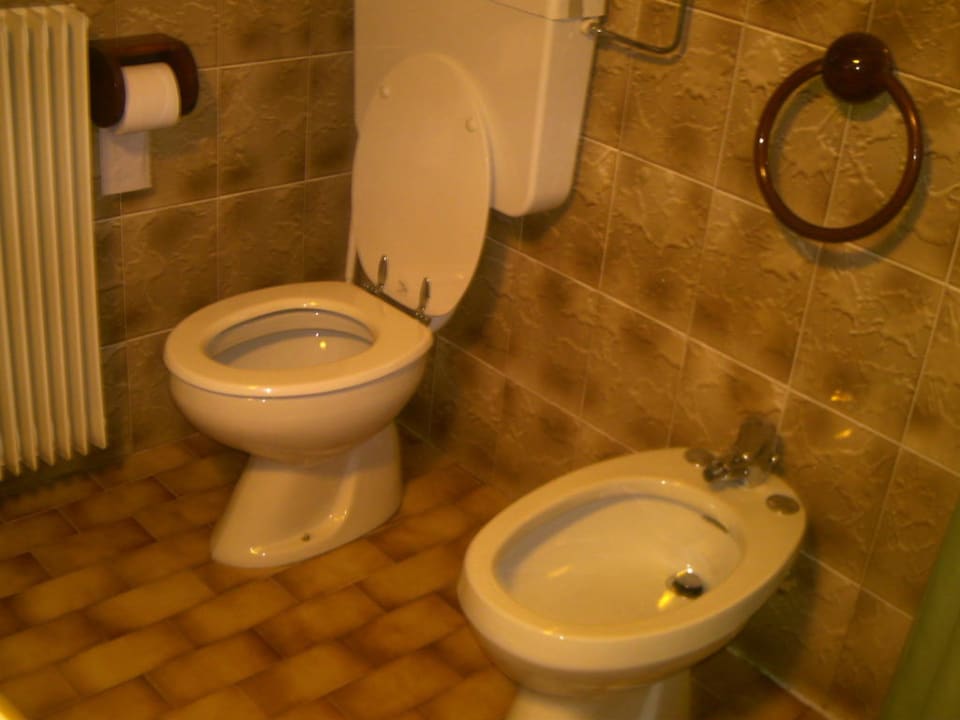 Badezimmer - groß und immer sauber Hotel Daino