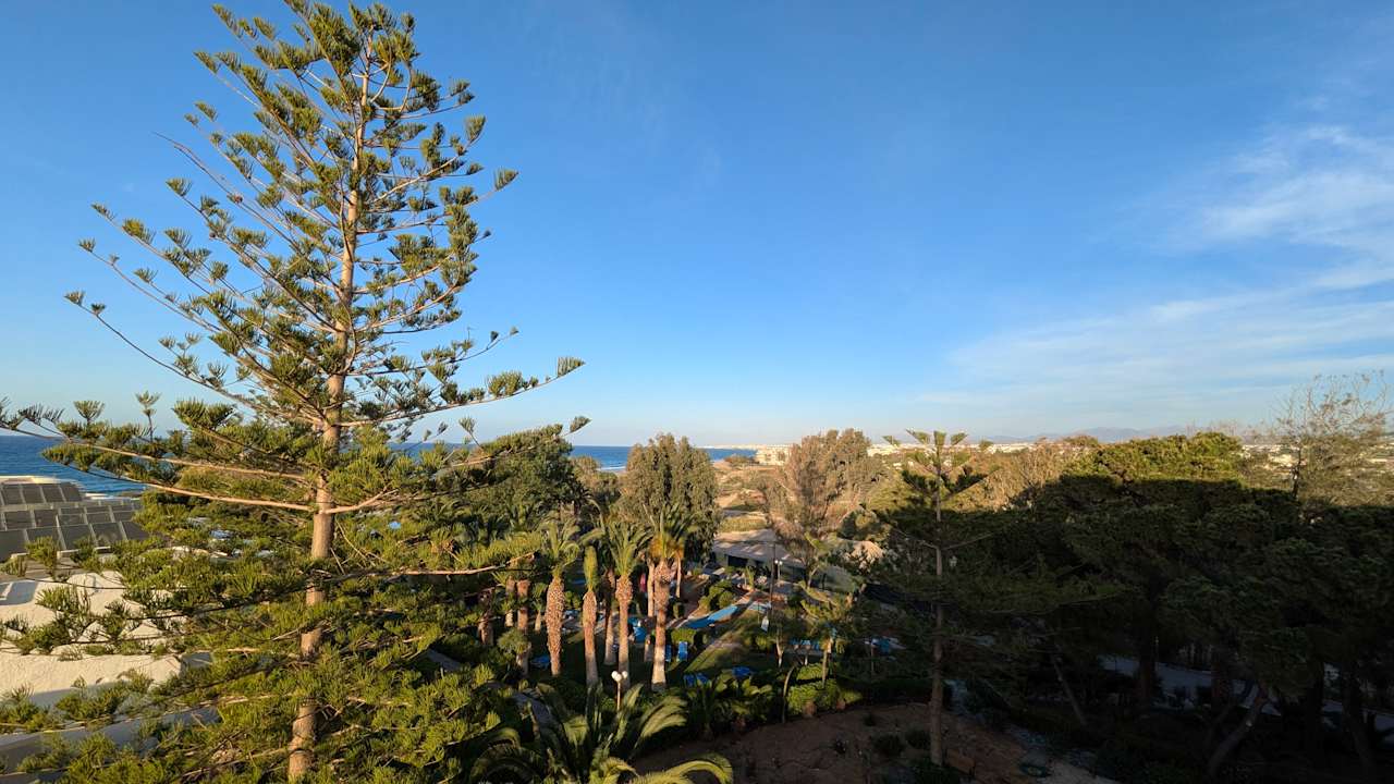 Ausblick Apollonia Beach Resort & Spa