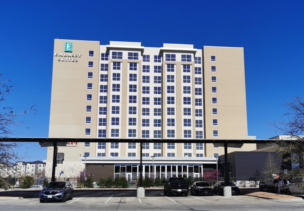 Außenansicht Embassy Suites By Hilton Denton Convention Center