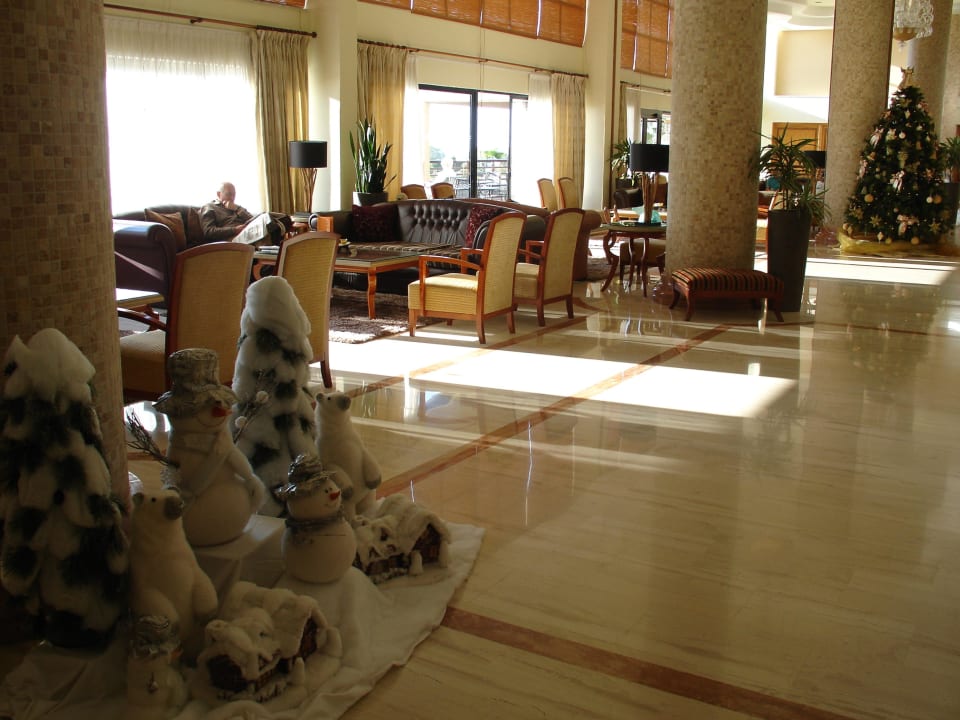 Weihnachtsdeko in der Lobby Atlantica Golden Beach - Adults only