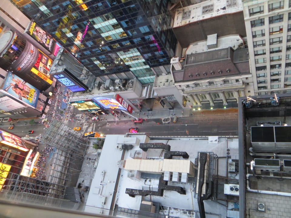 Blick aus dem Zimmer auf den Times Square Millennium Broadway Square New York