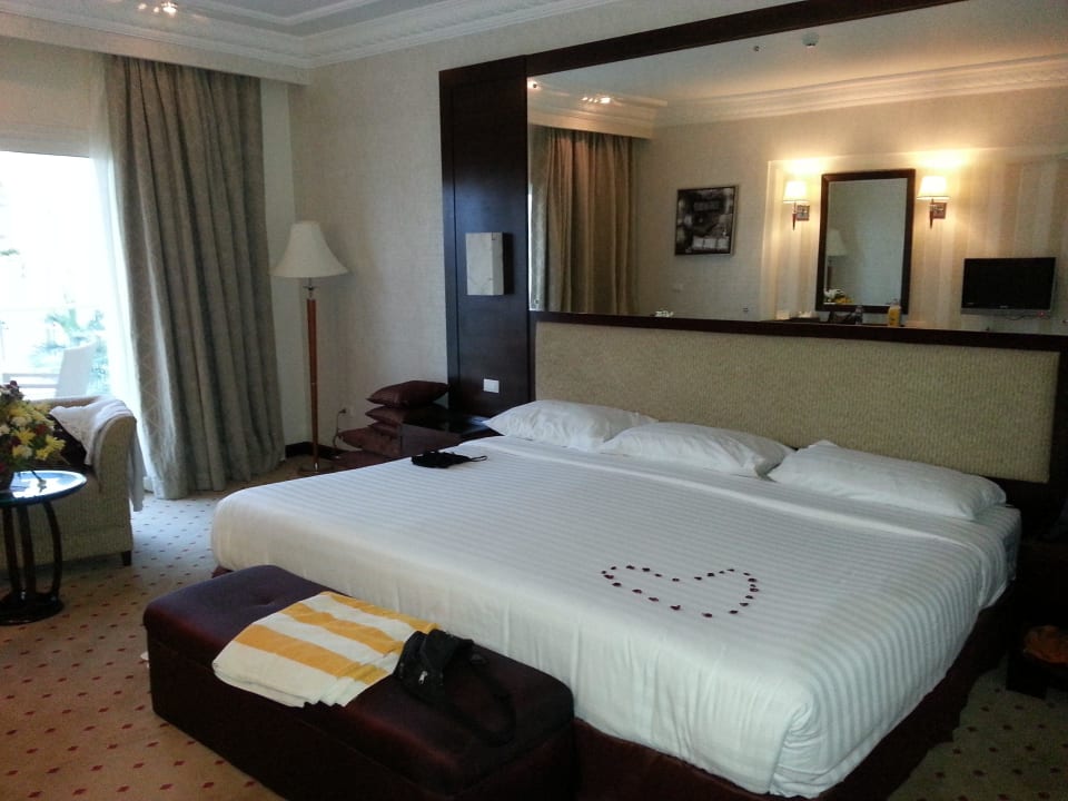 Wohn- und Schlafbereich Premier Le Reve Hotel & Spa