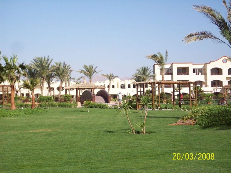 Gartenanlage Regency Plaza Aqua Park & Spa