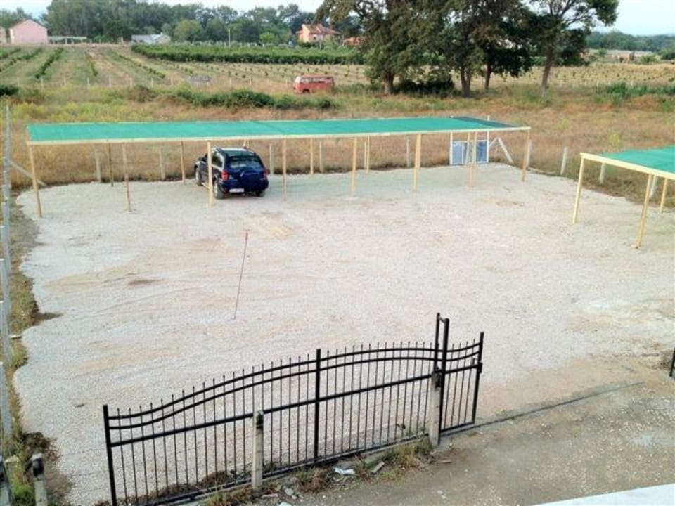 Parkings Platz Vila Milaris