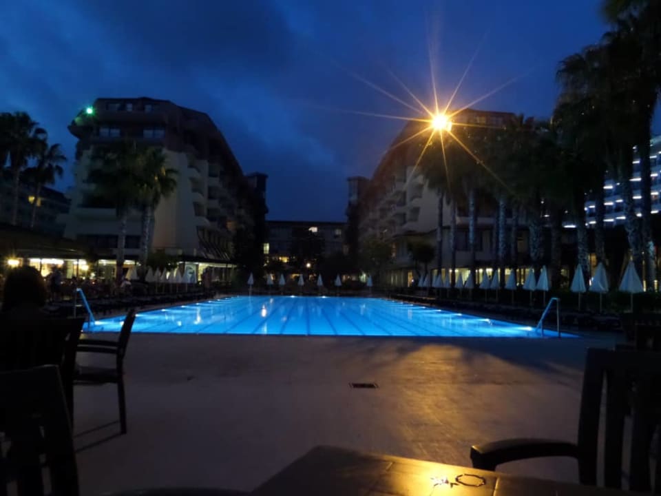 Basen Hotel Meryan