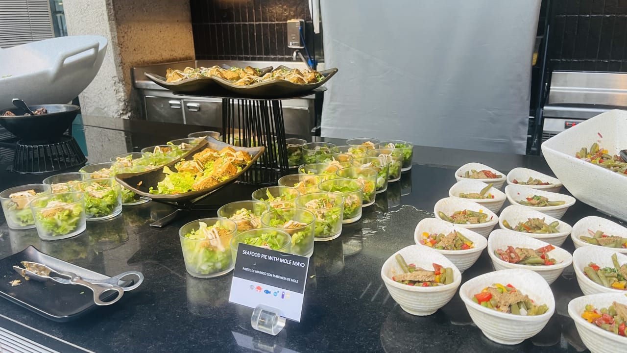 Gastro Salobre Hotel Resort & Serenity