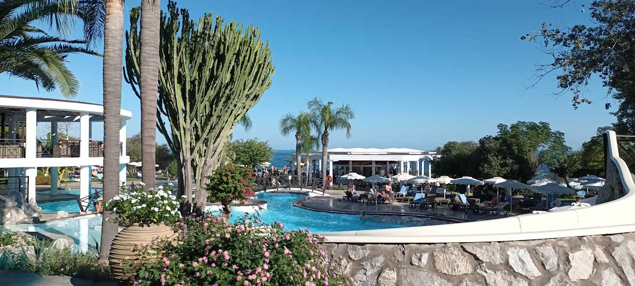 Gartenanlage Hotel Calypso Beach