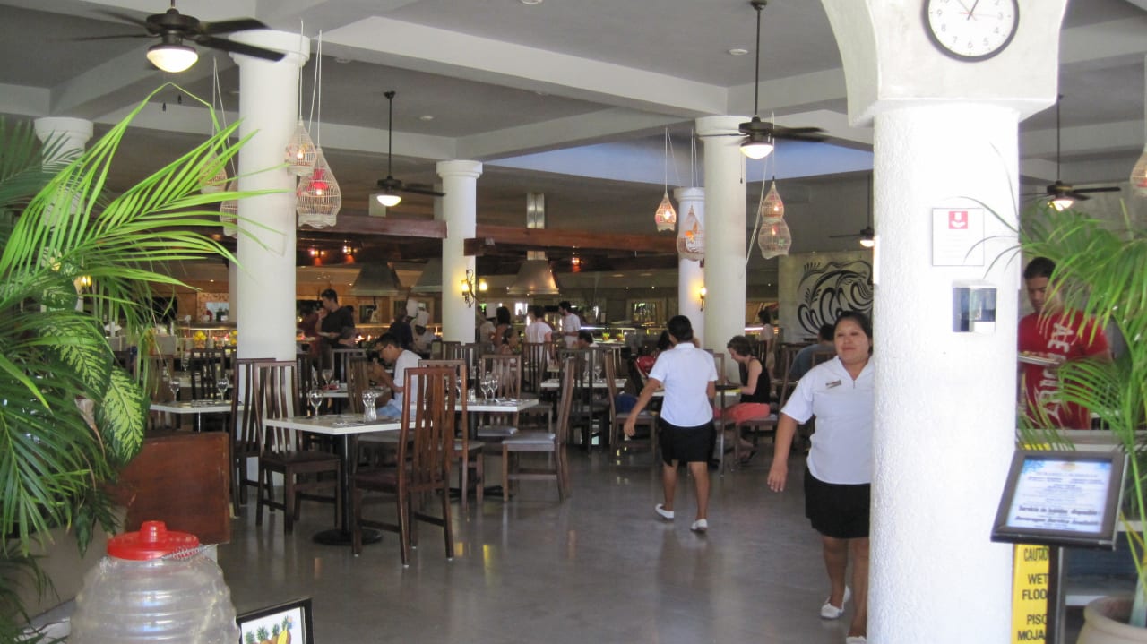 Festival Sandos Playacar Beach Resort