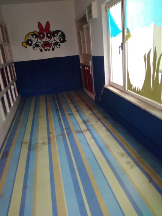 Sport & Freizeit Well Palace Side