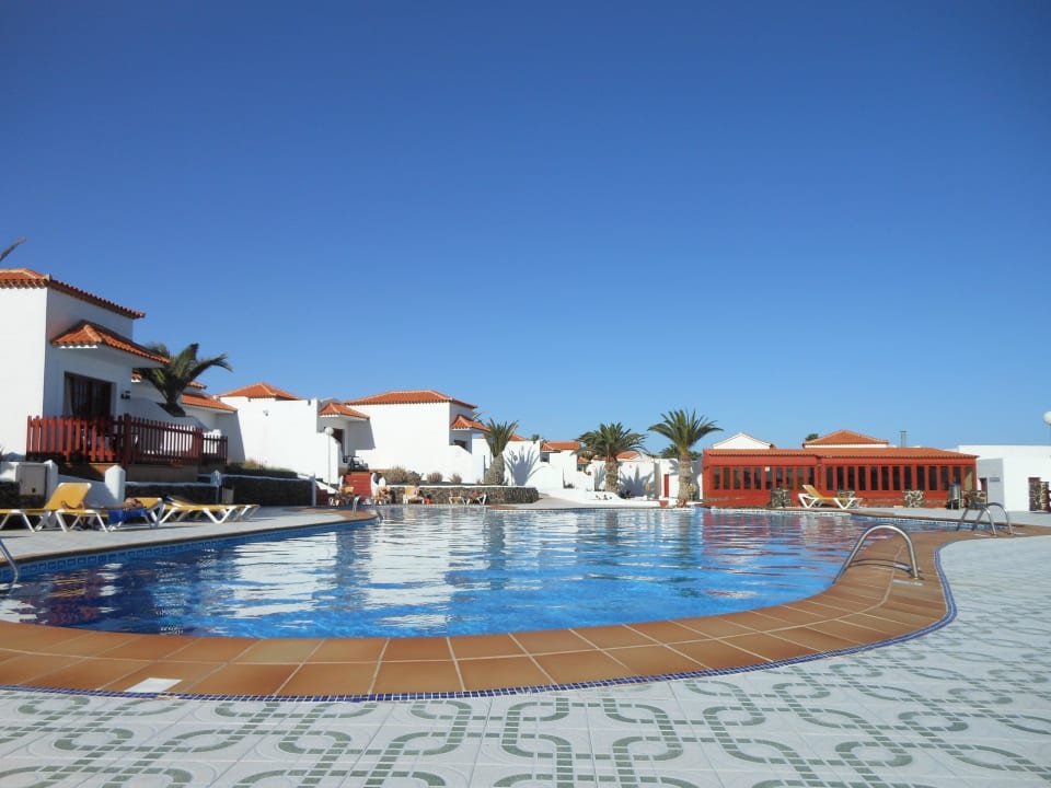 Blick auf Pool Bungalows Castillo Beach