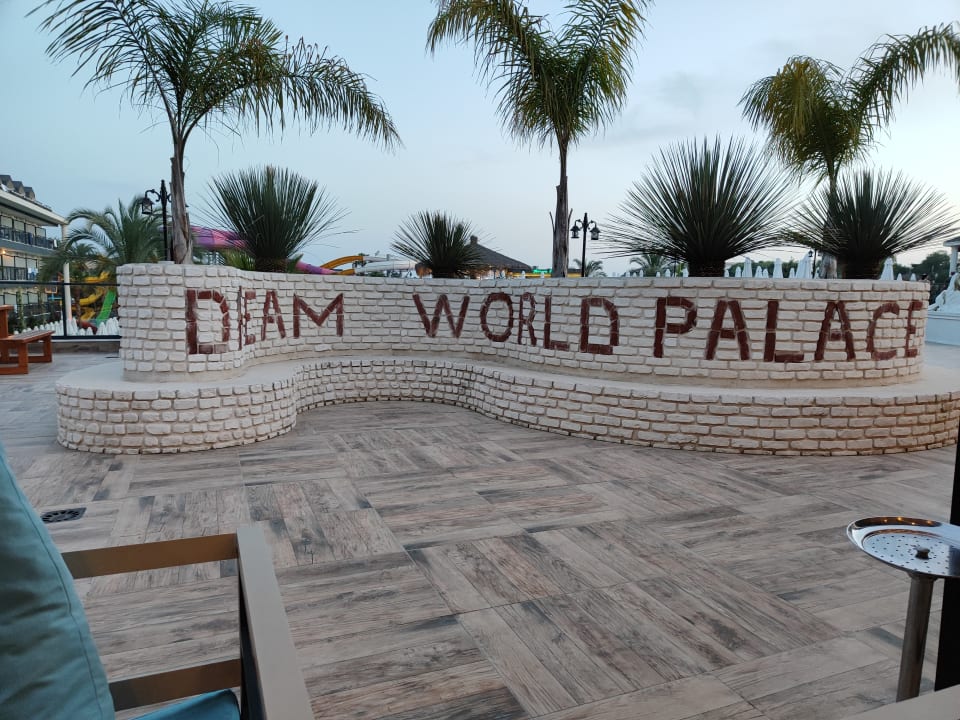 Lobby Dream World Palace Hotel