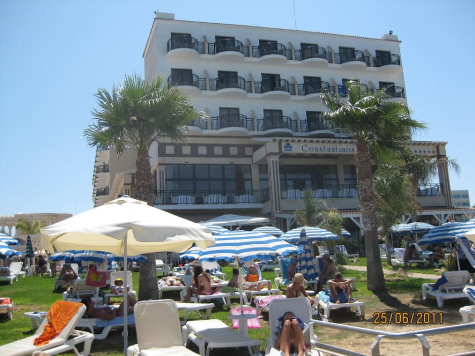 Blick meerseitig Constantinos The Great Beach Hotel