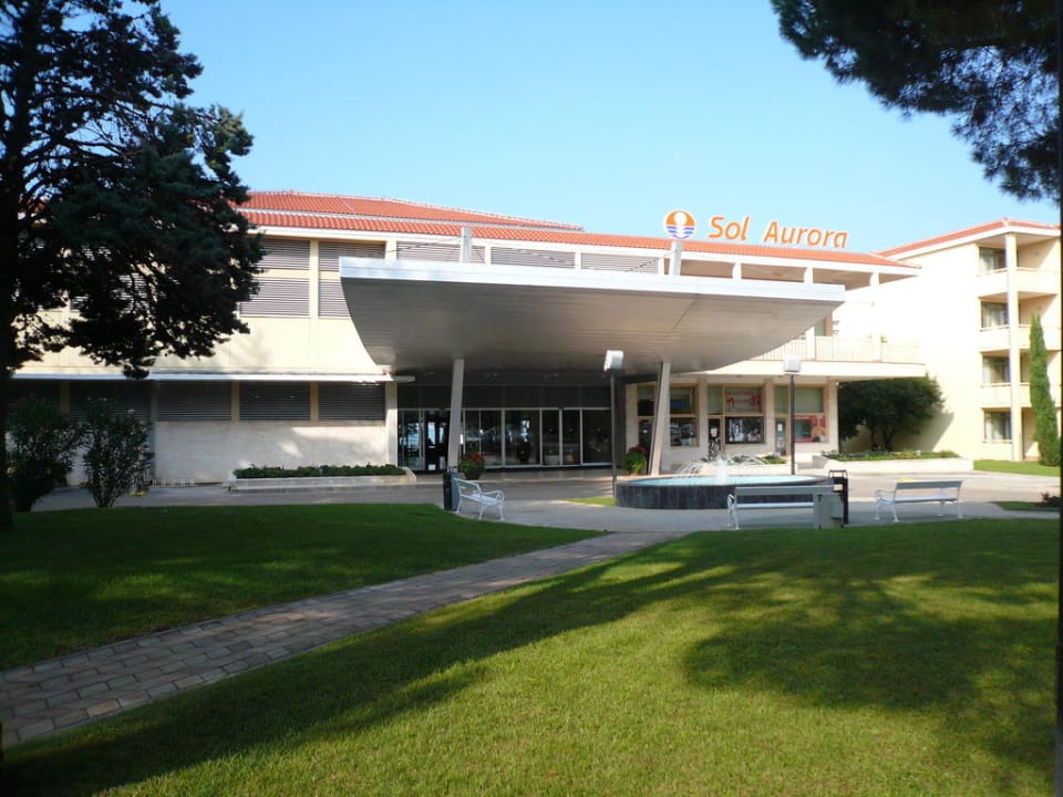 Front Hotel Aurora Plava Laguna