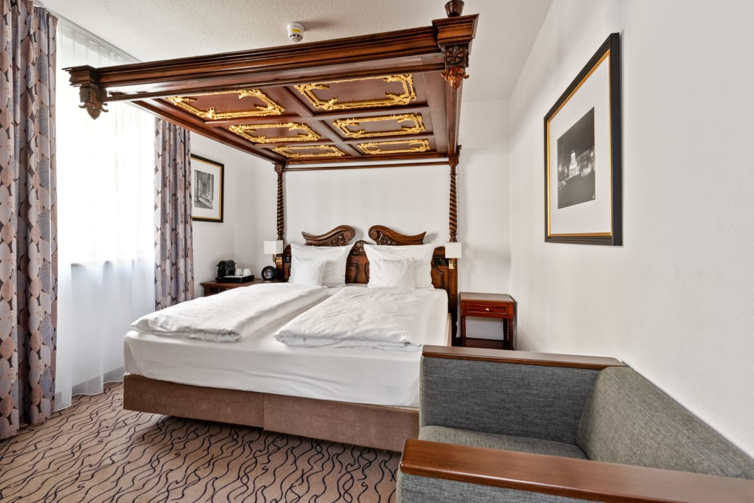 Zimmer King's Hotel Center