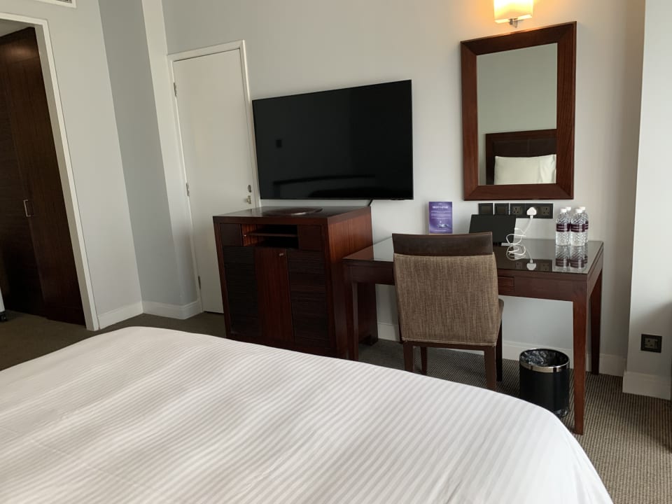 Zimmer Copthorne King's Hotel