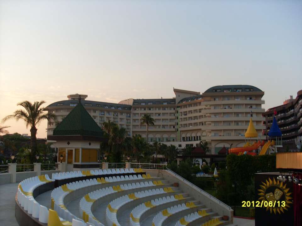 Blick vom Amphitheater auf Saphir Resort Saphir Resort & Spa
