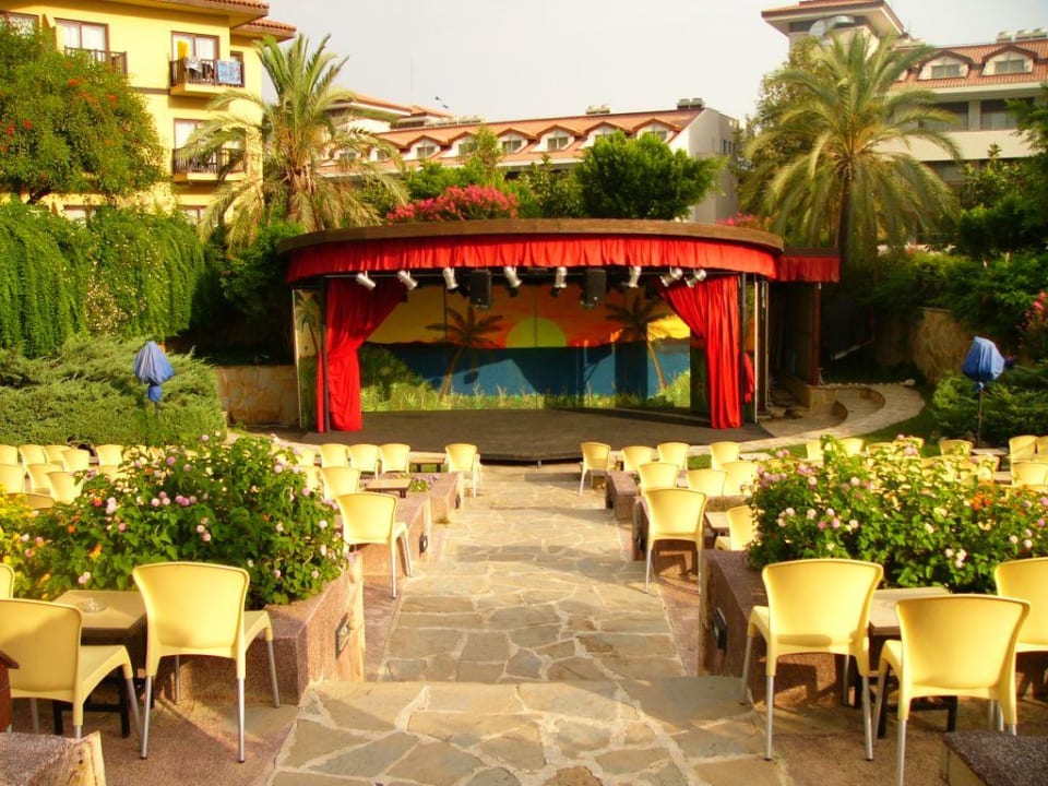 Theater Alba Resort Hotel