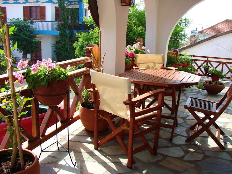 Frühstücksterrasse der Pension Zefyros Zefyros Hotel