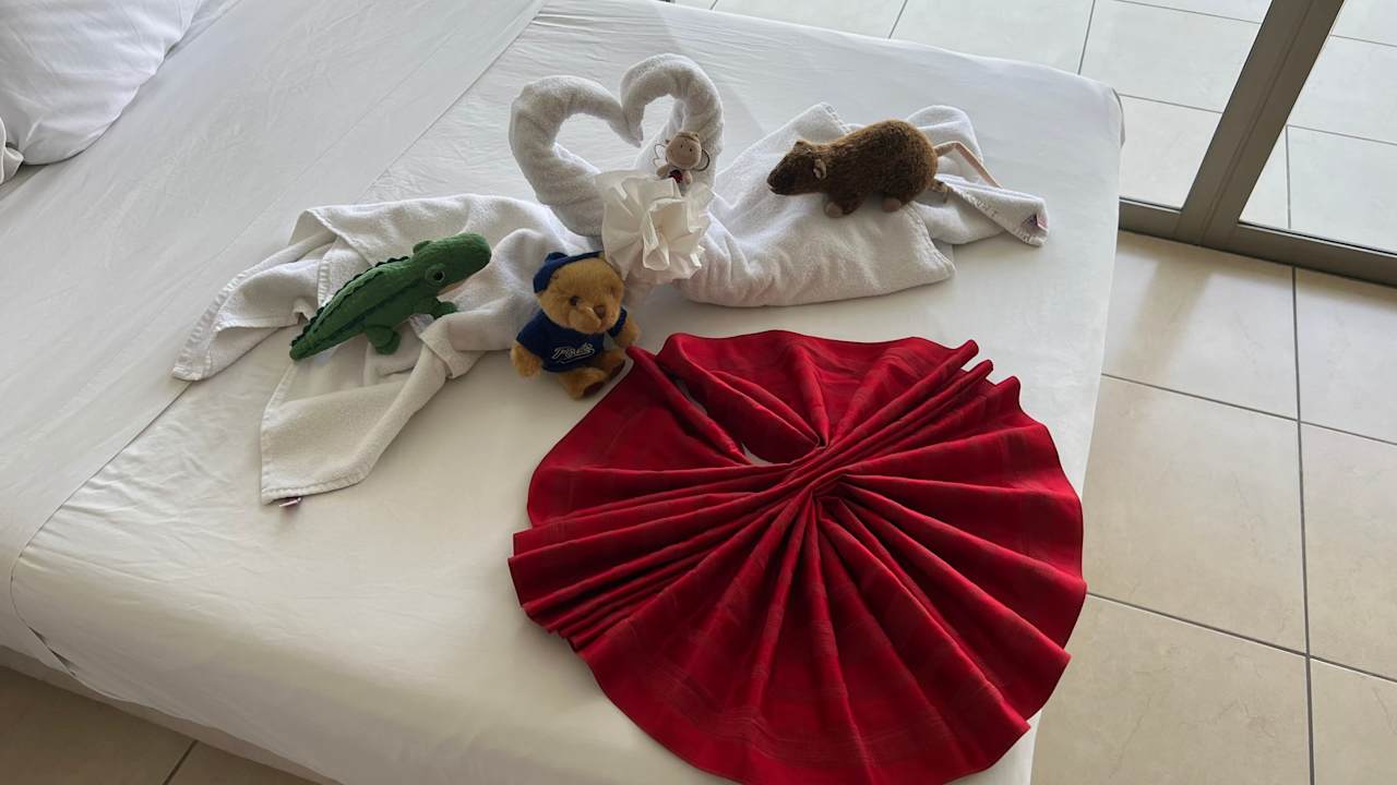 Zimmer Ramada by Wyndham Acapulco Hotel & Suites