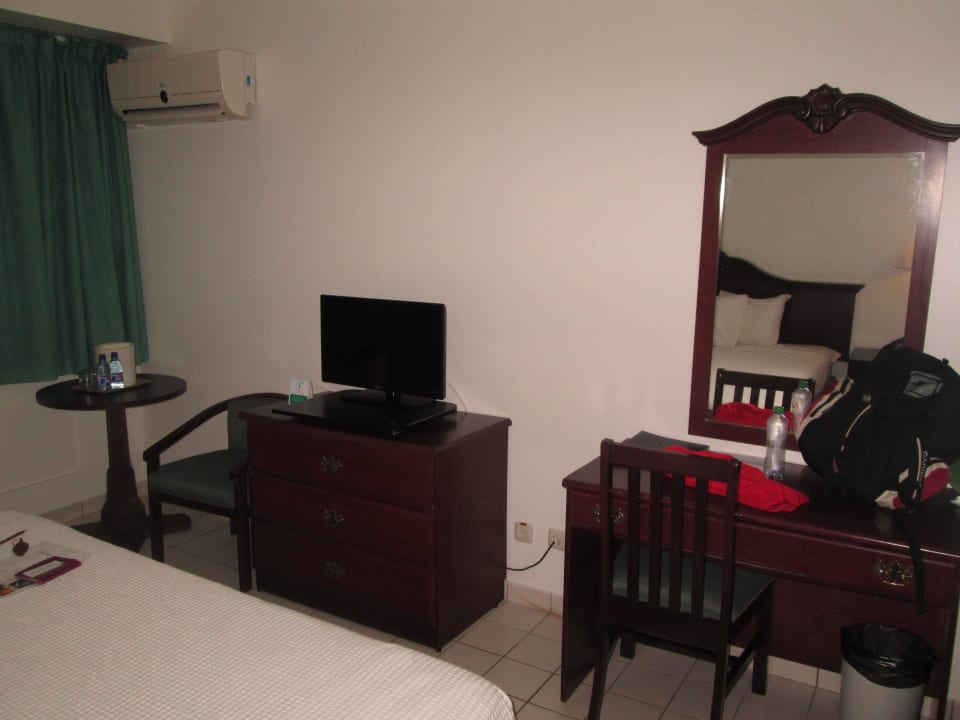 Schreibtisch, Fernseher Hotel Eco Resort Inn