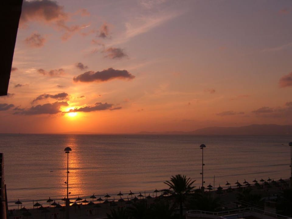 Sonnenuntergang AYA Seahotel - Adults only