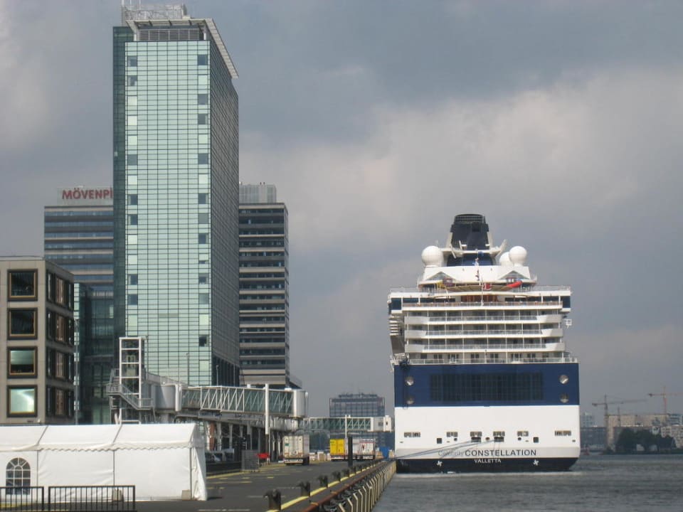 Direkte Hafen-/Pierlage Mövenpick Hotel Amsterdam City Centre