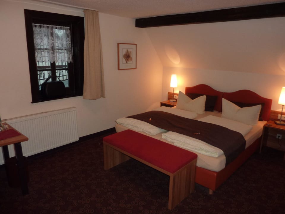 Zimmeransicht Hotel & Gasthaus Goldener Hirsch
