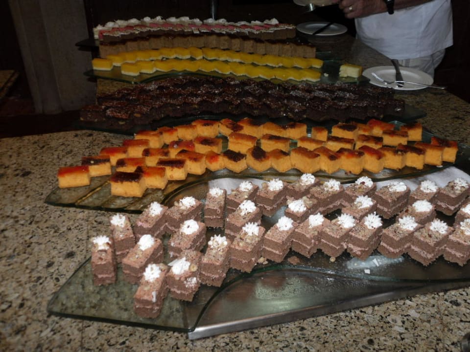 Leckere Desserts  SUNRISE Royal Makadi Resort