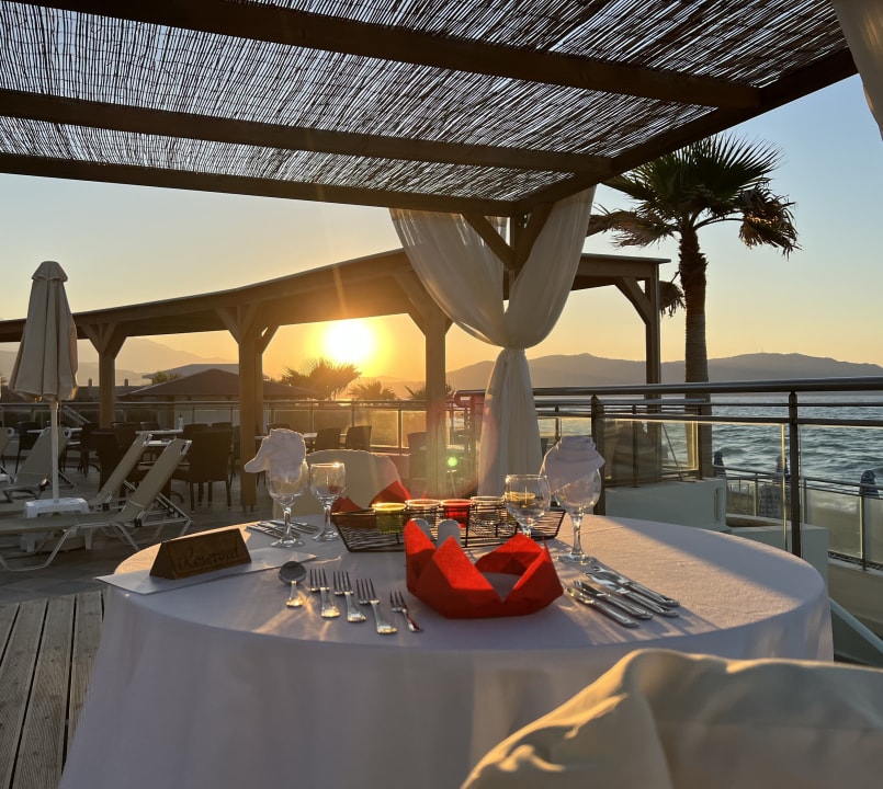 Gastro Hydramis Palace Beach Resort