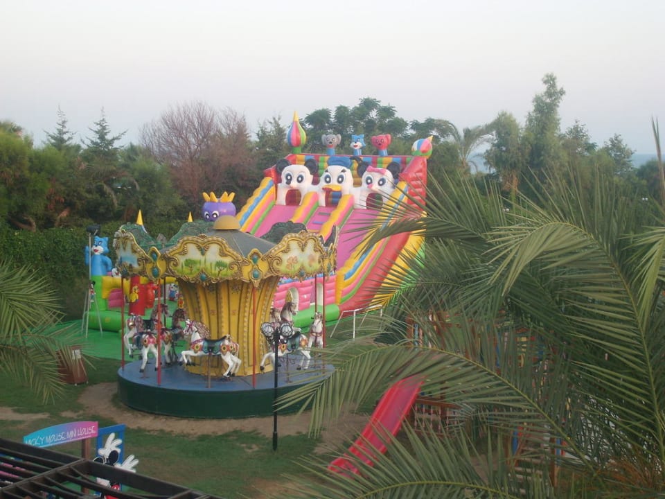 Hüpfburg Hotel Turan Prince