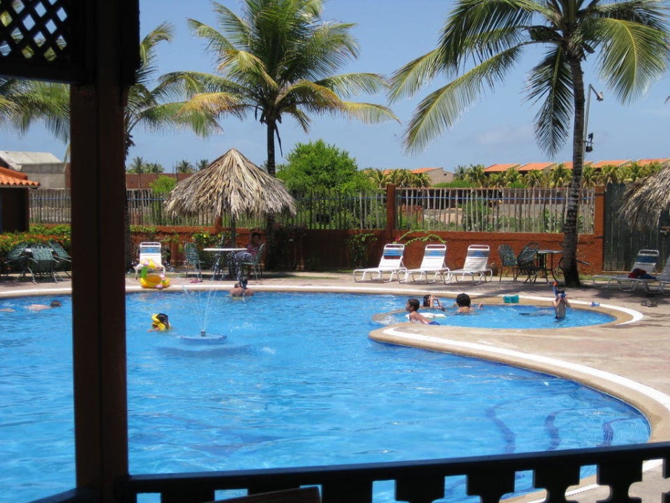 Pool Hotel Flamenco Villas / Beach Club