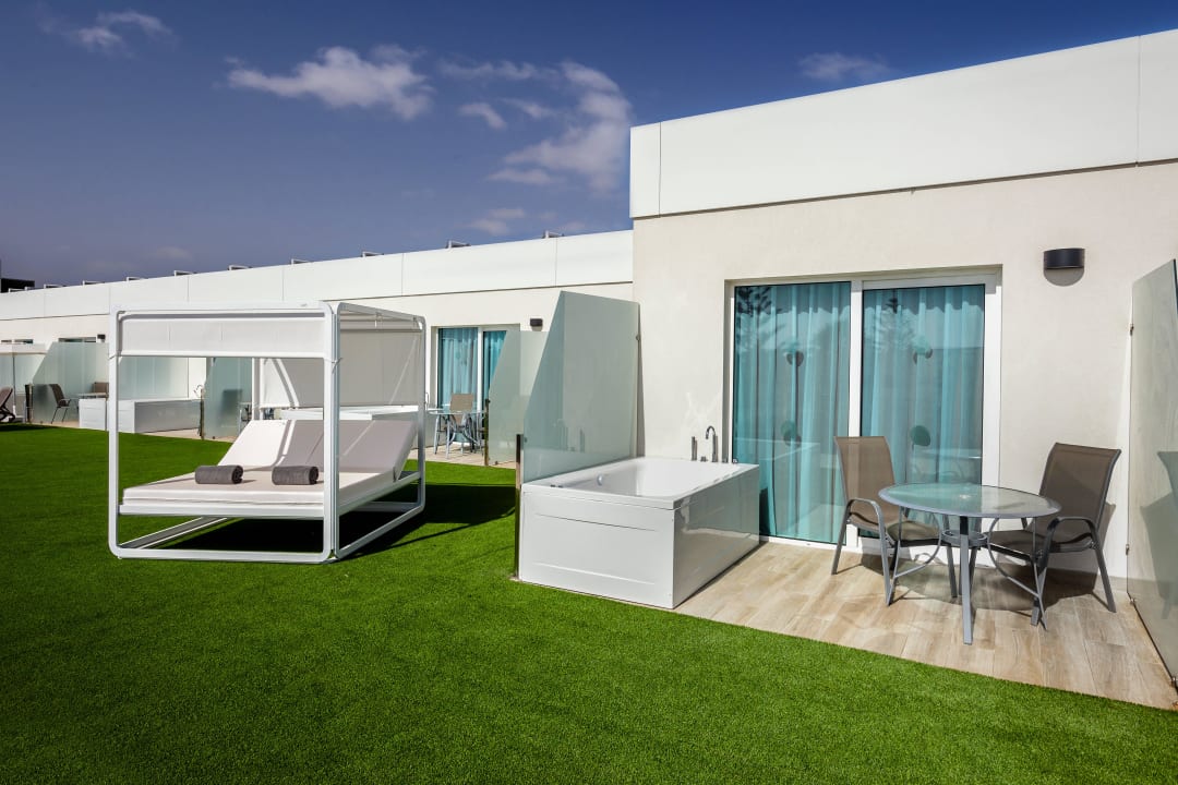 Deluxe with hot tub Barceló Corralejo Sands