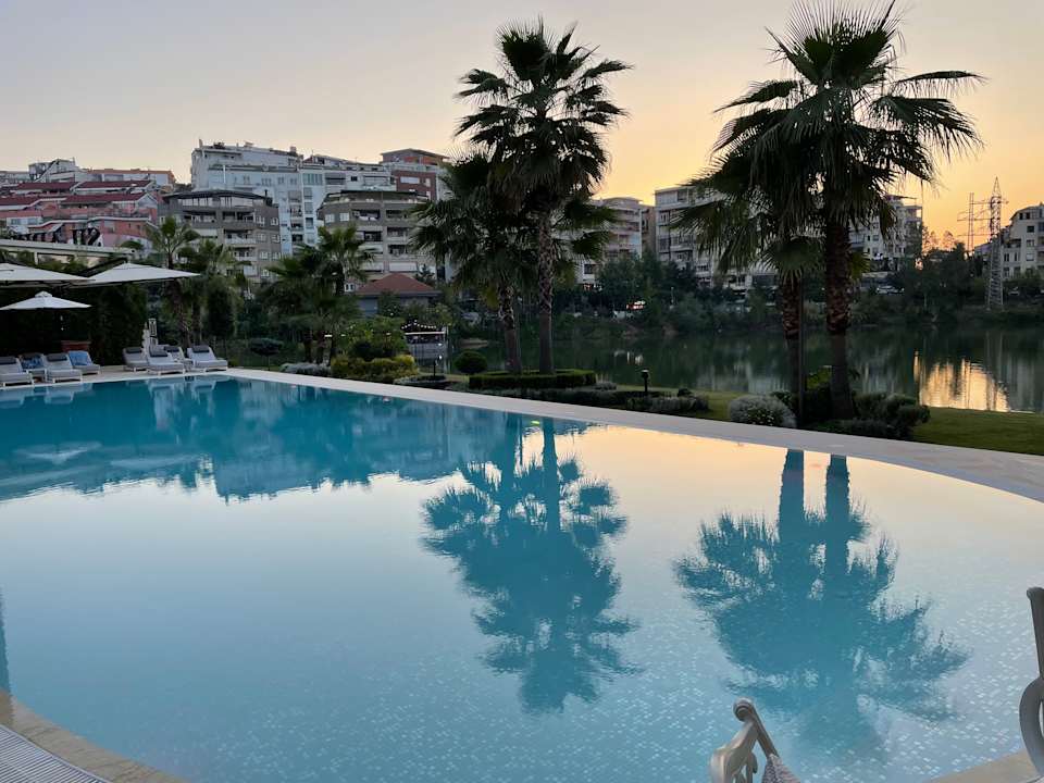 Pool Radisson Collection Morina Hotel, Tirana