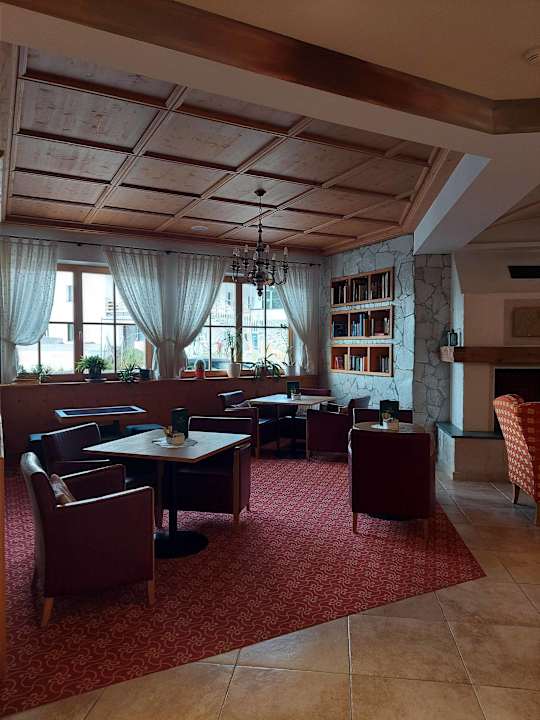 Lobby Hotel Chalet Tianes